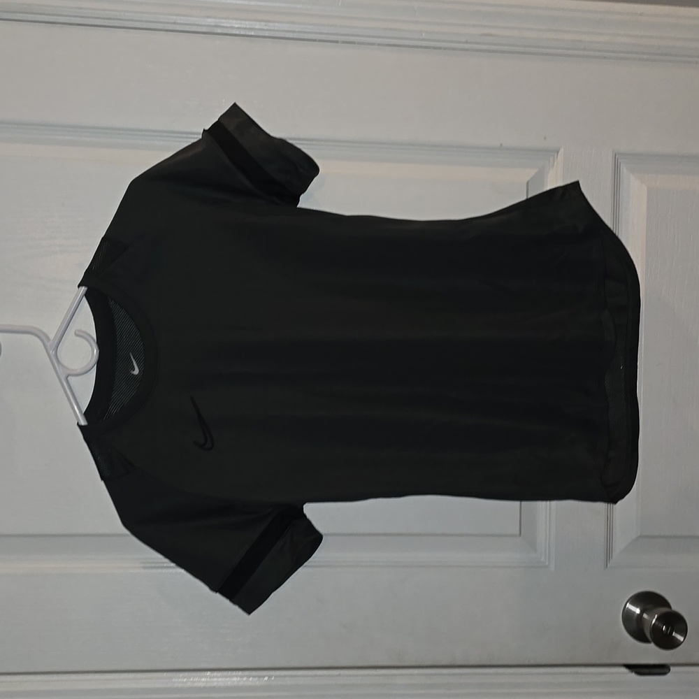 Nike Dri-Fit Women's Small Short Sleeve Athletic Shirt New w/out Tags!